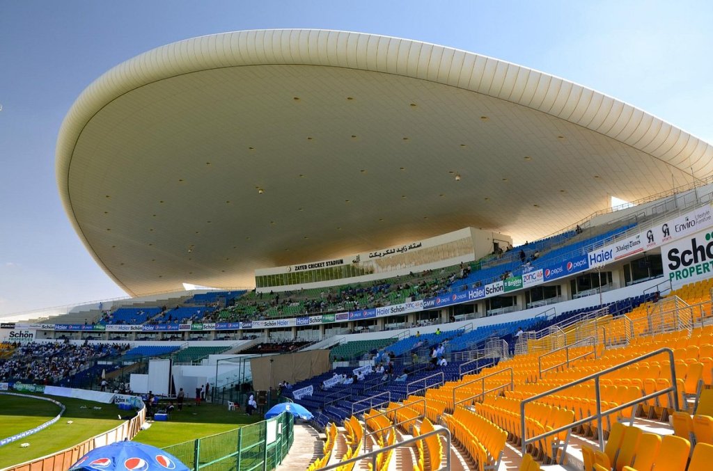 Dubai Cricket Grounds: Facilities